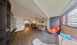 Blk 556 Jurong West Street 42 (Jurong West), HDB Executive #560572391